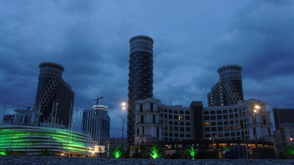 Mariam Sea Towers Lägenhet Batumi Rum bild